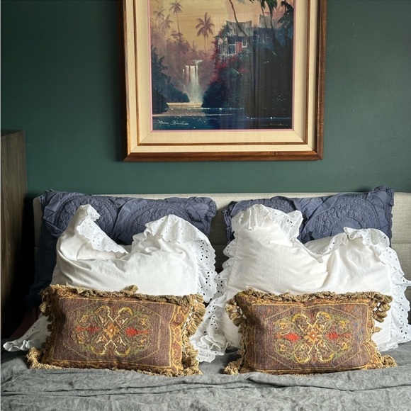 2 Anthropologie ‘Rivulets’ Ruffle Standard Pillow Shams in a dark Medallion Blue - Picture 2 of 16